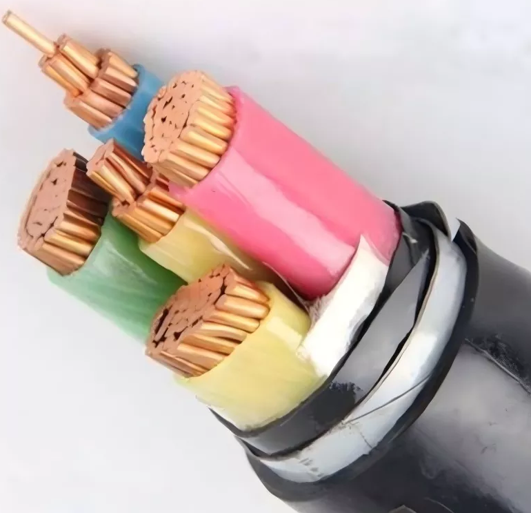 Jakie czynniki wpływają na obciążalność prądową linii elektroenergetycznych niskiego napięcia?